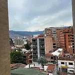 Exclusivo Apartamento Con Piscina Y Parqueadero 602