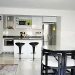 2Br Bright & Cozy - Nature Views & Sounds
