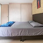 Apartamento En Laureles Con Piscina Y Parqueadero 402