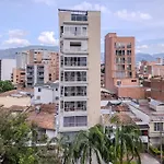 Balcon En Laureles, Ac, Piscina, Estacionamiento 601