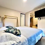 Nuevo Estudio Cerca De Plaza Mayor Nid101 By Roots Rentals