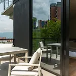 Kiin Living- \