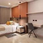 Hotel Living 35 Suites