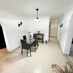 Apartamento Amplio En Barrio Mas Cool De Medellin