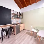 Alojamiento En Apartamento Cerca A Provenza - M203 By Roots Rentals