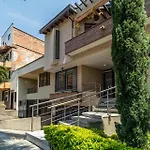 Casa Grande En Medellin