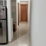 Apt Confortable Y Muy Centrico