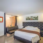 Apartaestudio Amplio Con Terraza Y Parking 102