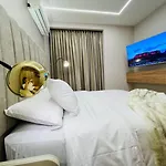17Th Floor 2 Bedrooms Ac Plus Pool & Gym 1704