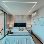 High Floor 1 Bedroom With Pool Gym Provenza 1103