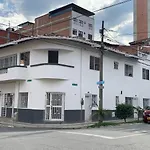 Hostal Casablanca, Laureles Estadio