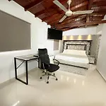 3 Bdrm Penthouse With Rooftop Pool And Jacuzzi At Poblado