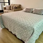 Prime Laureles Location With Air Conditioning
