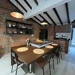 Stylish 5-Br Apartment In Medellin\'S Trendiest Spot, Walk Everywhere!