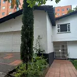Casa De Huespedes Del Poblado Grupos Familiares O Corporativos