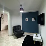 Apartamento Cerca A Estadio Con Balcon Y 5 Habitaciones
