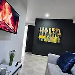 Apartamento Cerca A Estadio Con Balcon Y 5 Habitaciones