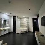 Graffity Hotel Med