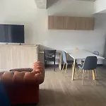 Apartamento Con Vista Y Aire Acondicionado Cerca A El Tesoro