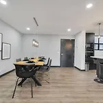 Moderno-Central El Poblado Apartamento