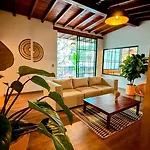 Milla De Oro Suite Familiar Deluxe Con Jacuzzi Poblado