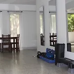 Roomies House By Rincon