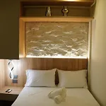 One Apartments Lleras