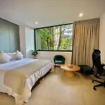 Nomadic Suites