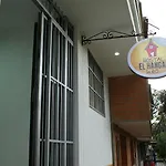 Hostal El Hangar 65