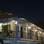 Hotel Nyx
