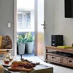 Oasis Suites