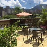 Los Patios Suites Hostal