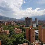 Cyan Suites Poblado By Mde Bnb