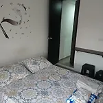 Edificio Oficinas Los Molinos Calle 30 # 81 - 158