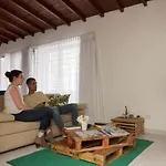Apartamento remodelado en el mejor lugar del centro de Medellín. Home Aris 402