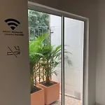 Apartamento remodelado en el mejor lugar del centro de Medellín. Home Aris 402
