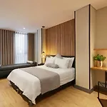 14 Urban Hotel