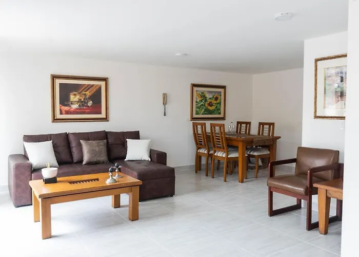 Studio Apartment next to el Parque del Poblado