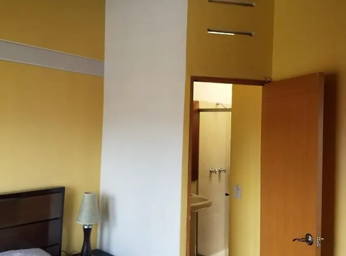 Cómoda habitación en el poblado