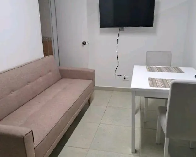 Hermoso Condominio En Medellin, Laureles