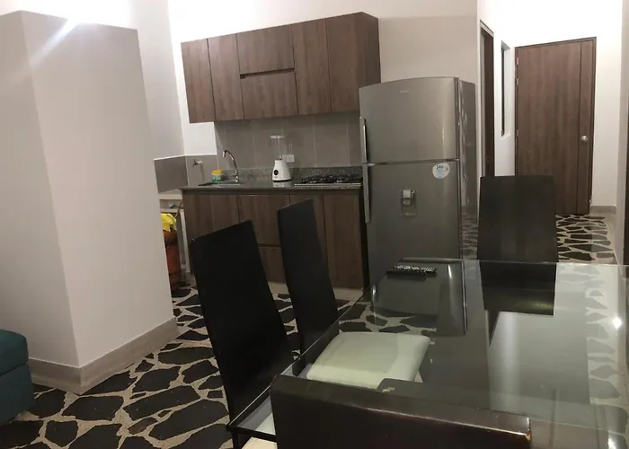 Apartamento Amplio En Laureles, Excelente Ubicacion, 3 Alcobas 403