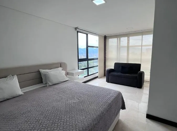 Spacious Apartments With High Views From Poblado