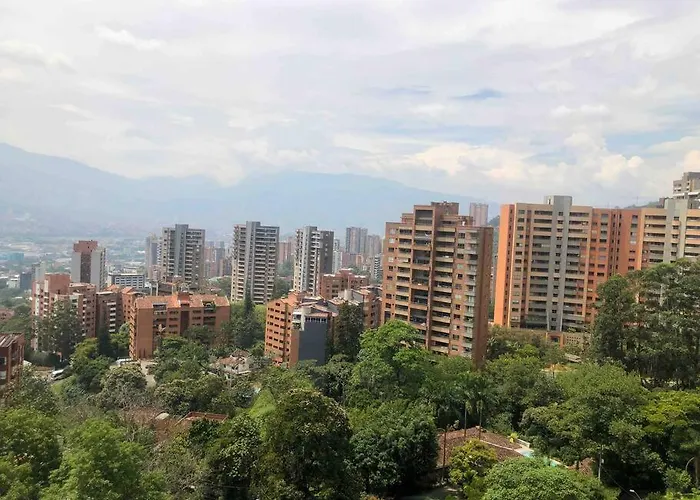 Grandioso Apartamento Cerca Al Lleras Y Tesoro