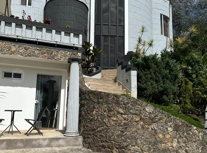 Poblado Great Palace