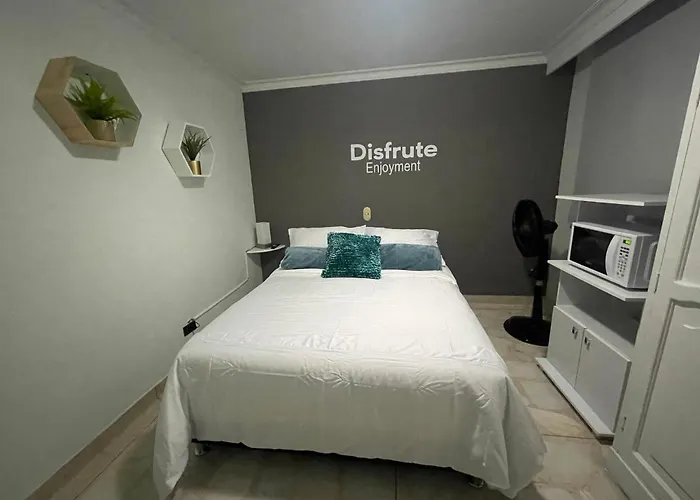 Habitacion Privada Y Comoda Medellin -Laureles 5