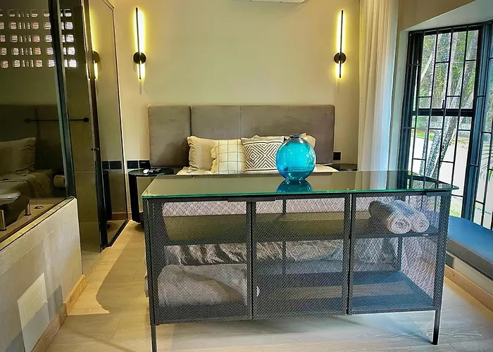 Las Lomas Luxury House