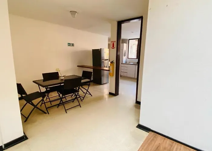 Casa Encanto Laureles! Casa Premium Medellin Con Parking- Estadio, Metro