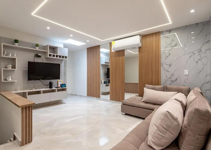 Cozy Apartment With A/C In North Medellin.
