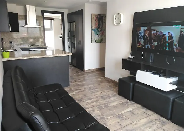 Apartasuites Av
