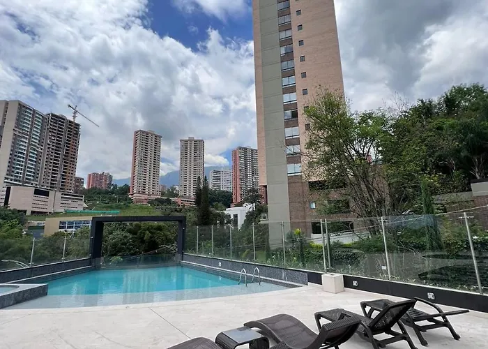 Large Apartment High Views And Balcony
